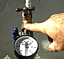 Estándares para la presión del agua en el suministro de agua en un departamento, métodos para medirlo y normalizarlo.
