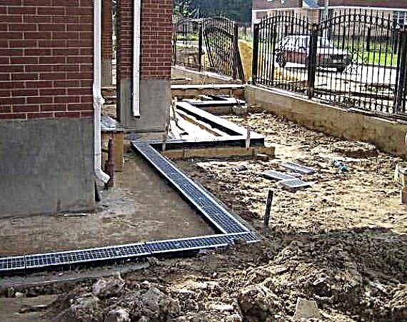 Drainage in a private house: device methods, schemes + main stages of construction