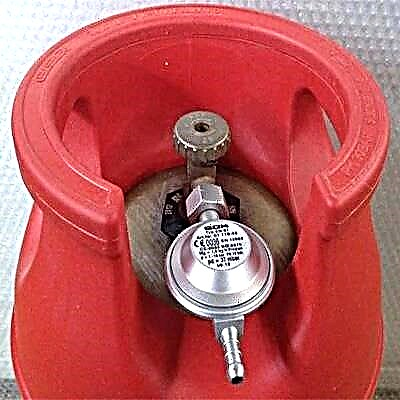 What is a reducer for a gas cylinder: device and operation of the device with a pressure regulator