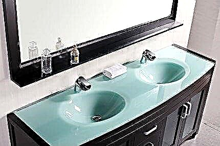 Lavabo double dans la salle de bain: un aperçu des solutions populaires et des nuances de montage