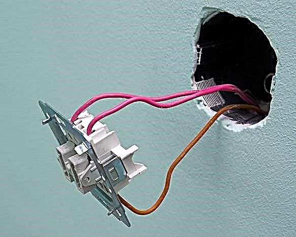 Connecter un interrupteur d'éclairage à deux touches: les nuances du travail d'installation